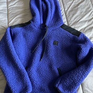 Women’s UA Sherpa hoodie size small
